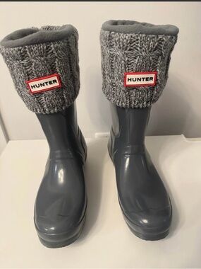Hunter Original Short Rain Boots Gray + Knit Cuff Socks | Women’s Size 8